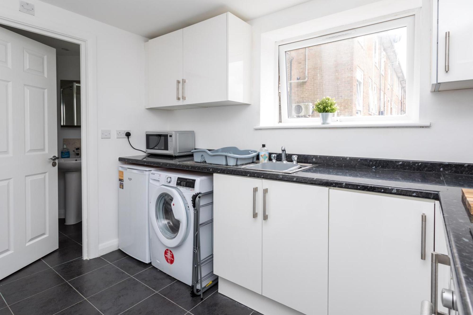 Flat 7- Spacious Studio Flat In The Heart Of Crawley エクステリア 写真