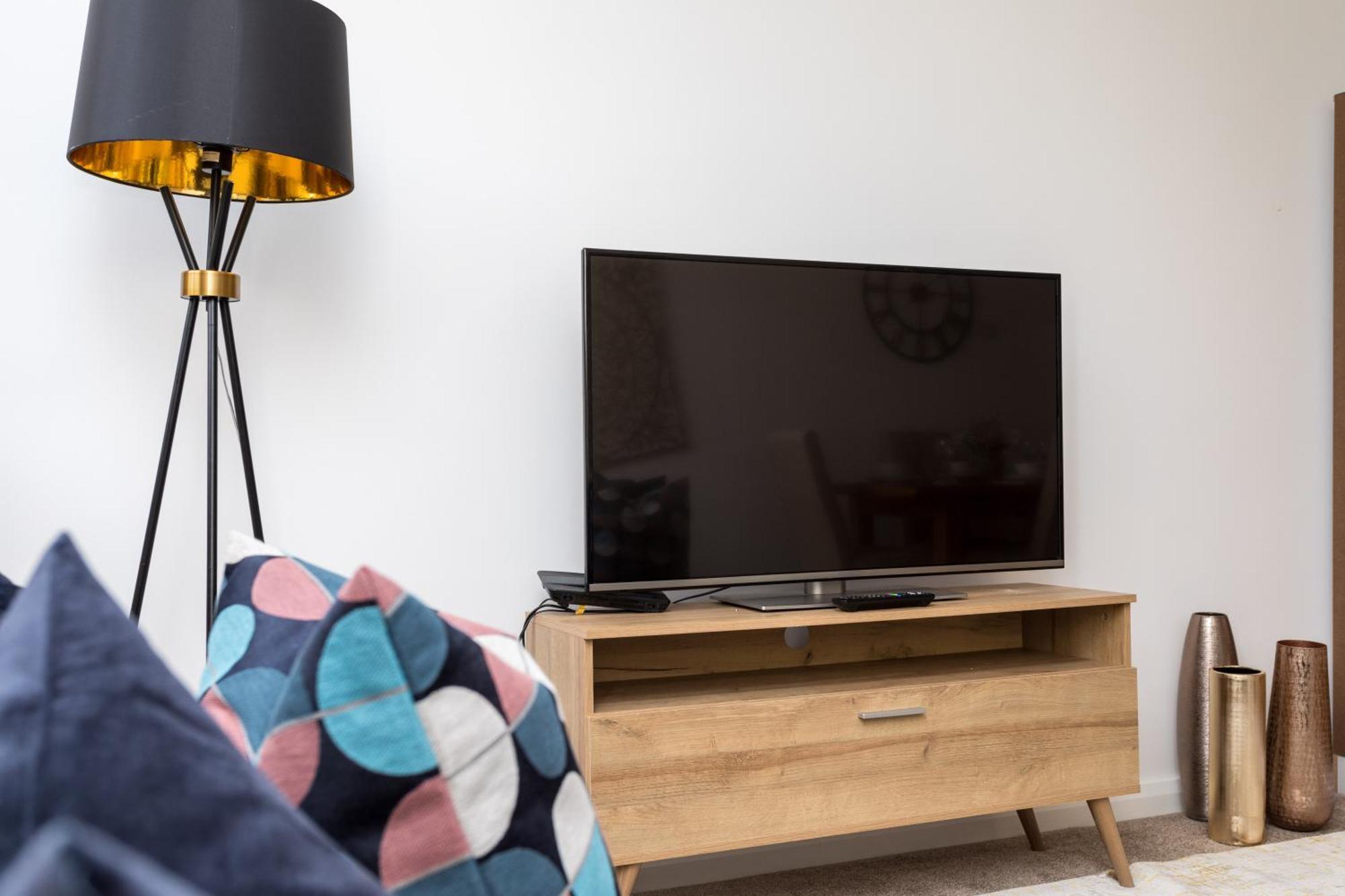 Flat 7- Spacious Studio Flat In The Heart Of Crawley エクステリア 写真